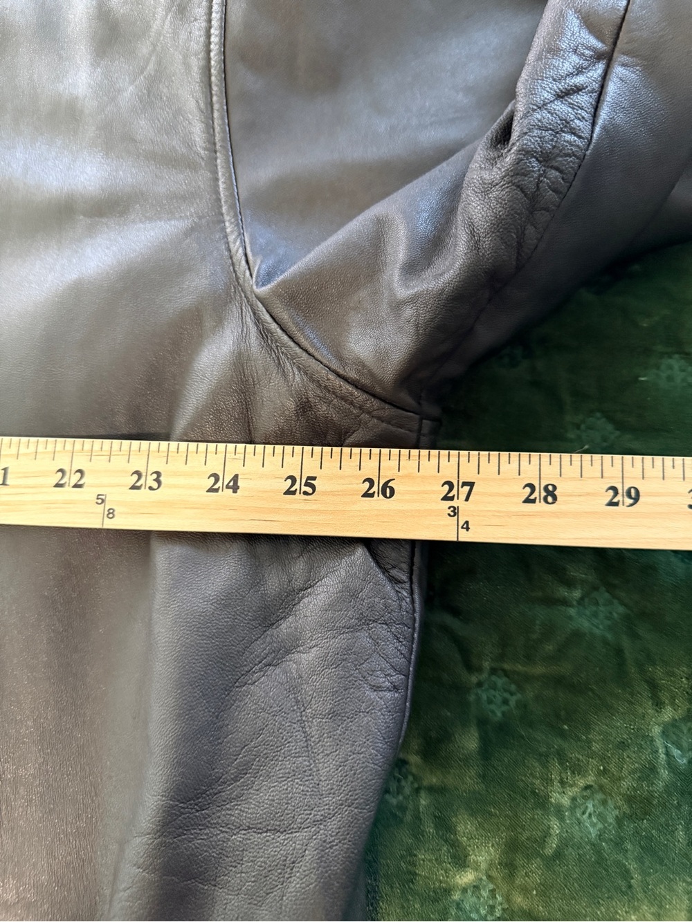 Super Soft and stylish 100% Leather jacket (except for trim) - Picture 6 of 10
